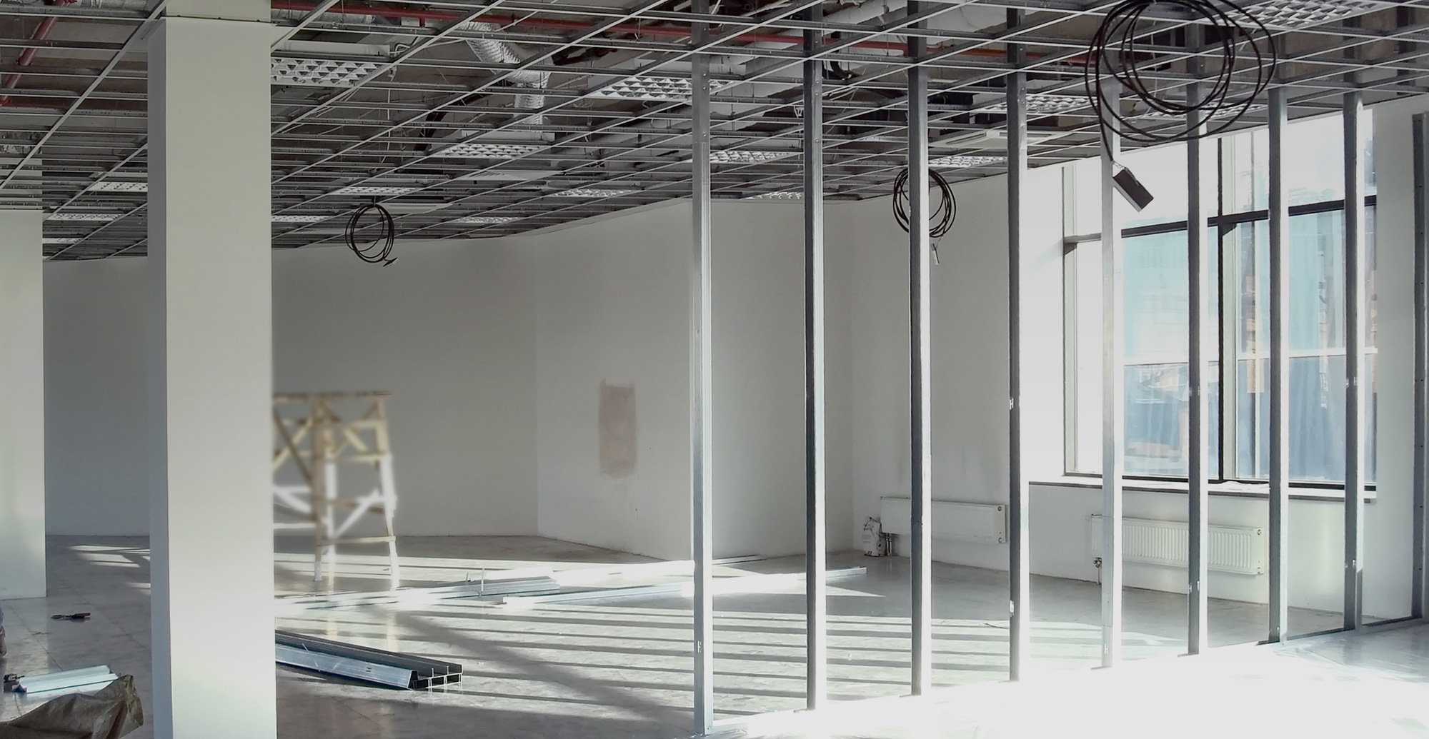 関西一円の建築現場で選ばれ続ける 軽鉄下地工事のプロフェッショナル