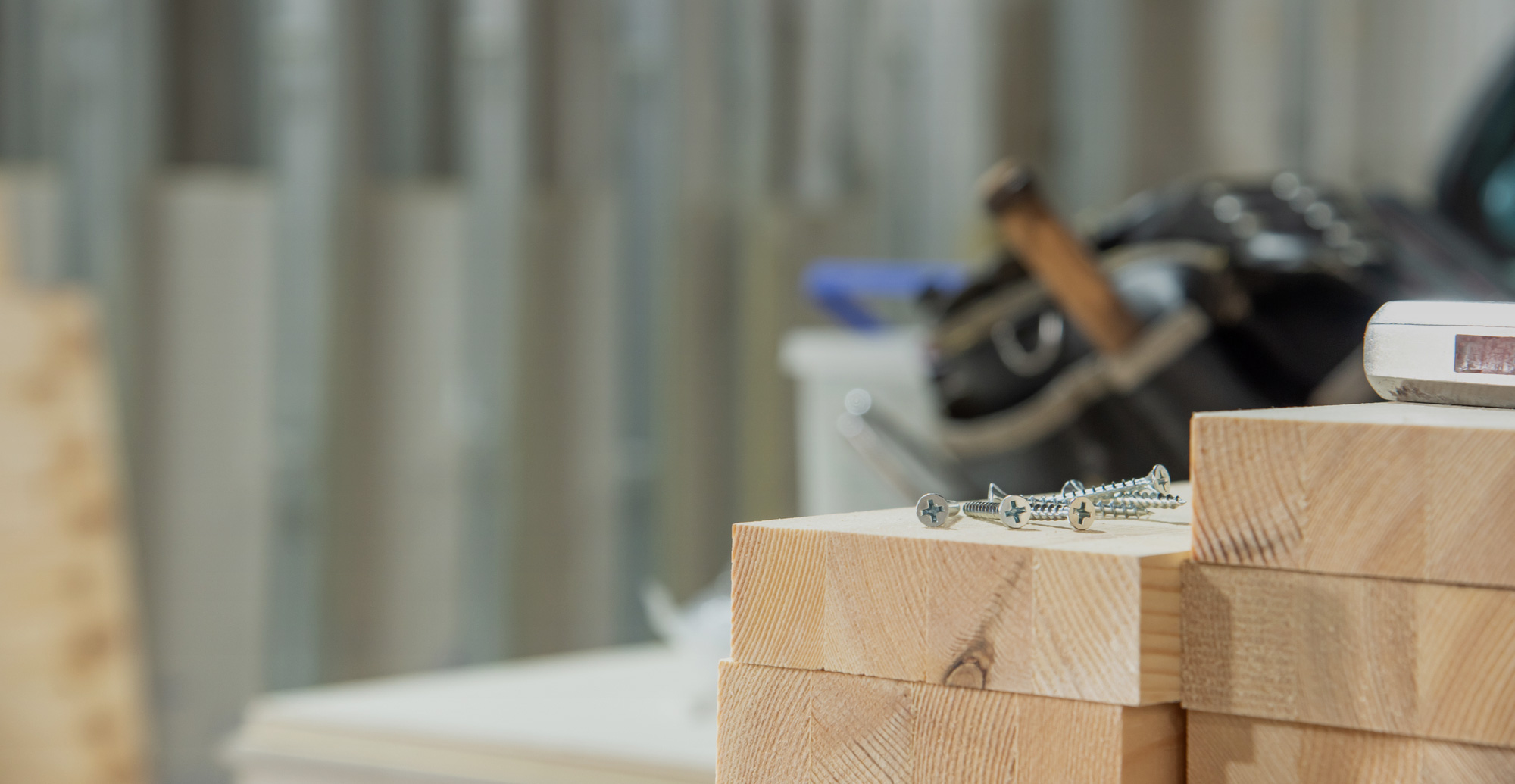 関西一円の建築現場で選ばれ続ける 軽鉄下地工事のプロフェッショナル